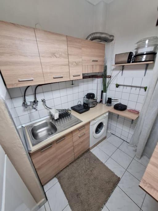 Queen Suites 60M2 سالونيك المظهر الخارجي الصورة