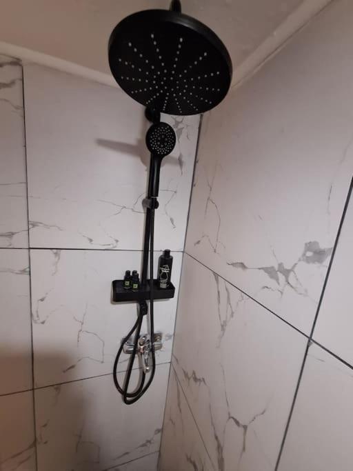 Queen Suites 60M2 سالونيك المظهر الخارجي الصورة