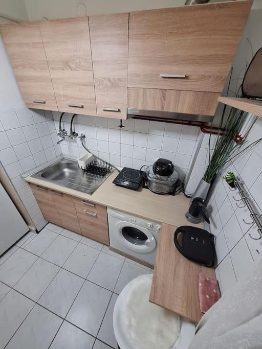 Queen Suites 60M2 سالونيك المظهر الخارجي الصورة
